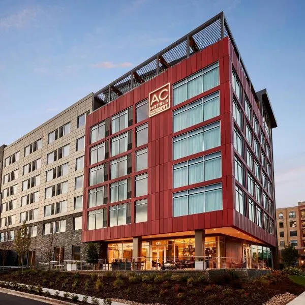 AC Hotel by Marriott Atlanta Perimeter，位于亚特兰大的酒店