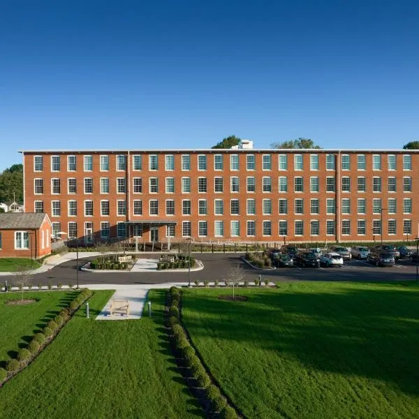 Fairfield Inn & Suites Madison Historic Eagle Cotton Mill，位于麦迪逊的酒店