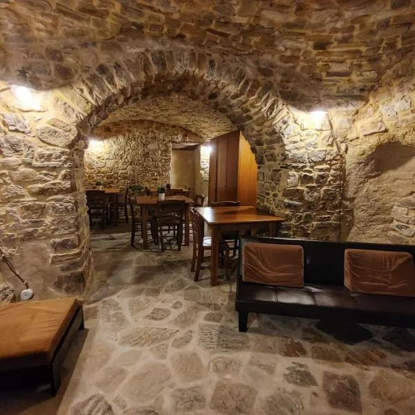 Borgo Sciugolo，位于Castelvetere in Val Fortore的酒店