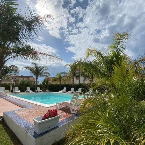 Verter Home Resort，位于Ovile la Marina的酒店