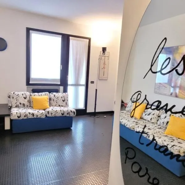 Fancy apartment with huge terrace，位于巴尔齐奥的酒店