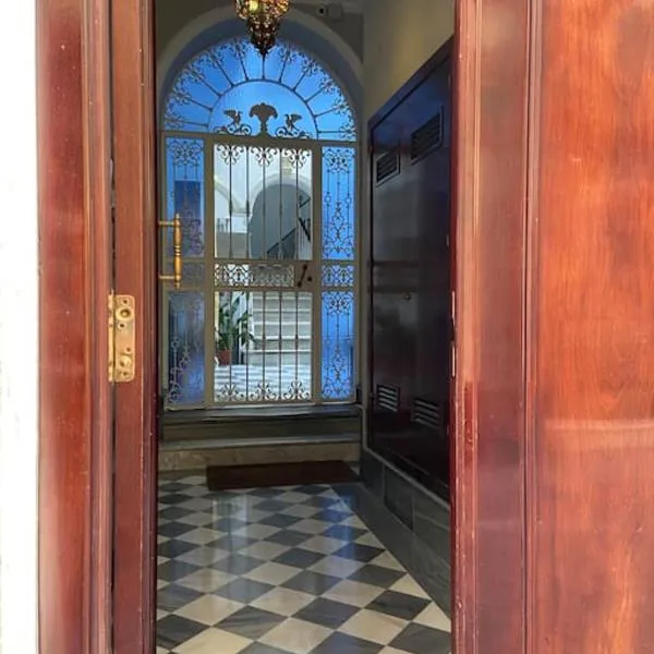 Casa Mina Cadiz，位于加的斯的酒店