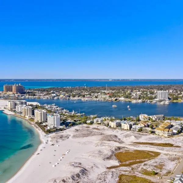 Beach Side Destin Retreat，位于Shalimar的酒店