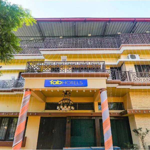 FabHotel Harmony,位于Colonelganj的酒店