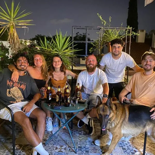 Gold Coast Hostel，位于安塔利亚的酒店