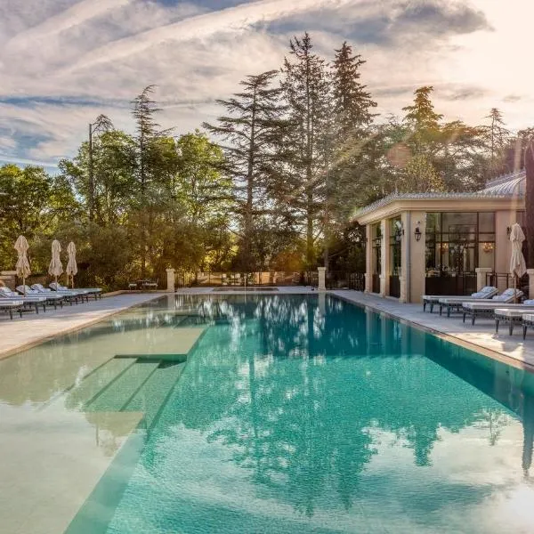 Villa Saint-Ange，位于勒鲁热新堡的酒店
