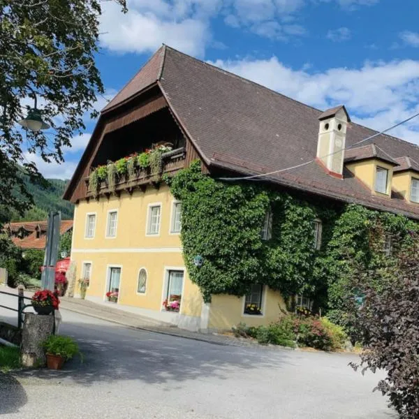 Landhotel Restaurant Hubinger，位于Thörl的酒店
