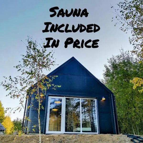 Modern Sauna Cabin in Horse Ranch，位于Plinkšės的酒店