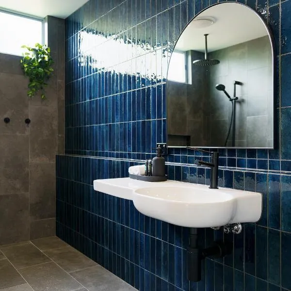 Castlemaine Gardens Luxury Accessible Villa，位于卡斯尔梅恩的酒店