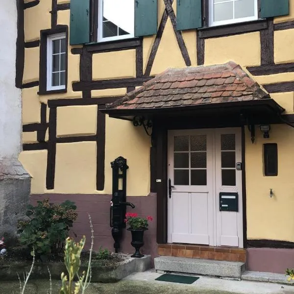 GITE DES FORGERONS，位于当巴克拉维尔的酒店