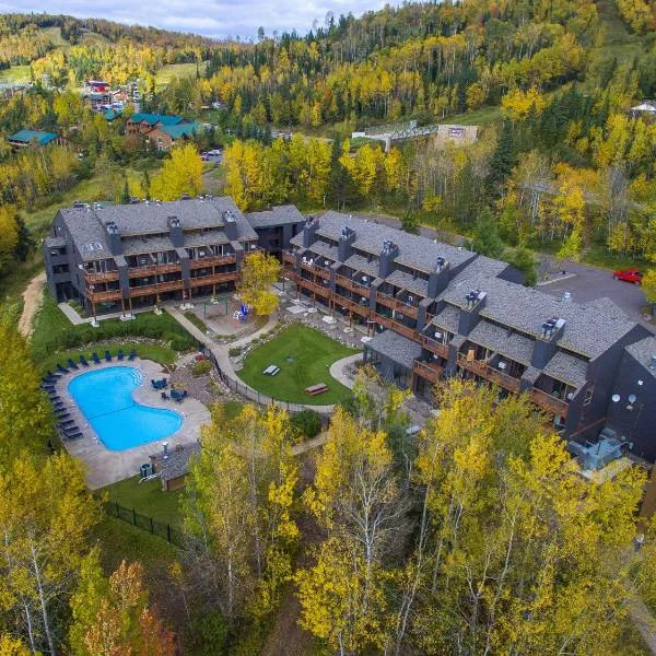 Caribou Highlands Lodge，位于卢森的酒店