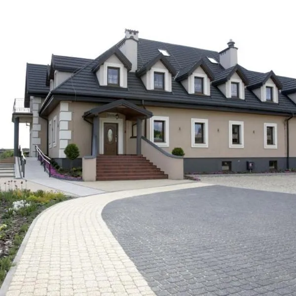 Malinowy Dwór，位于鲁达希隆斯卡的酒店
