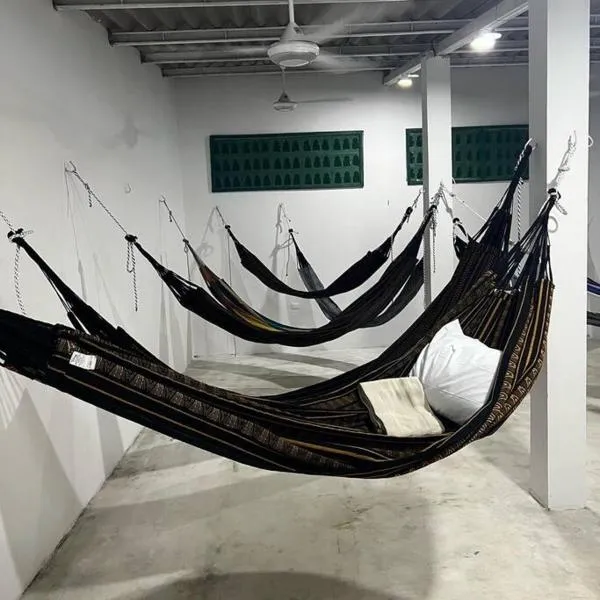 Habitación confortable y terraza Hamacas Coveñas，位于科韦尼亚斯的酒店