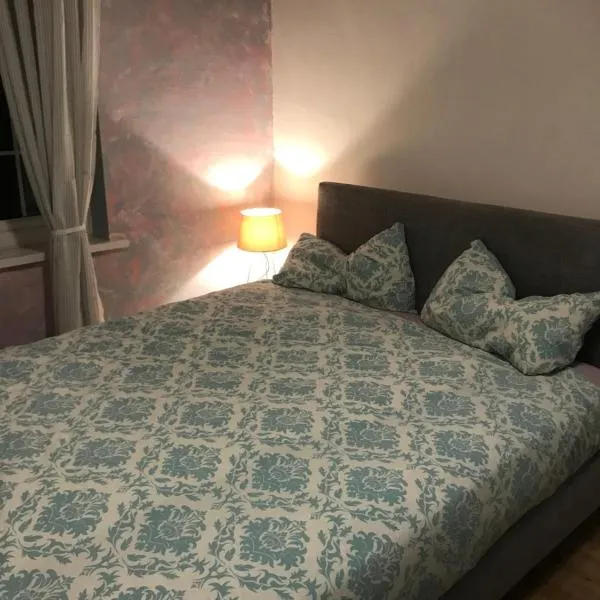 Large double room next to Elisabeth Line，位于Abbey Wood的酒店