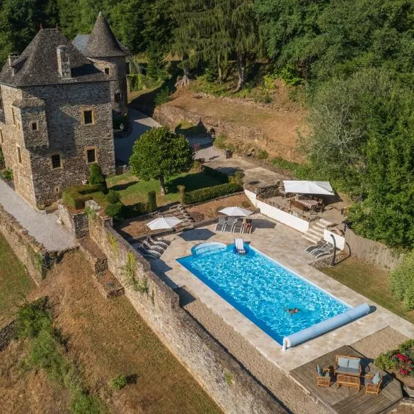 Château de Chauvac - Chambres et table d'hôtes avec vue sur la rivière，位于Nonards的酒店
