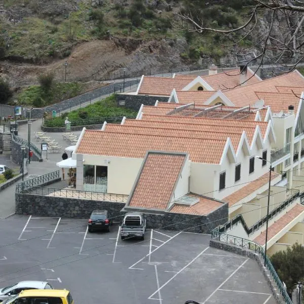 艾拉杜瑟拉朵水疗酒店，位于库拉尔-达斯弗雷拉斯的酒店