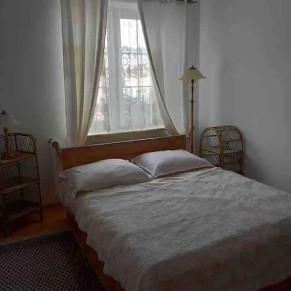 Apartament 65 m2 w centrum Łowicza，位于涅博鲁夫的酒店