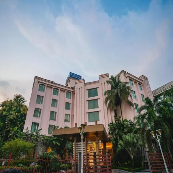 Barsana Hotel & Resort Siliguri，位于Bāghdogra的酒店