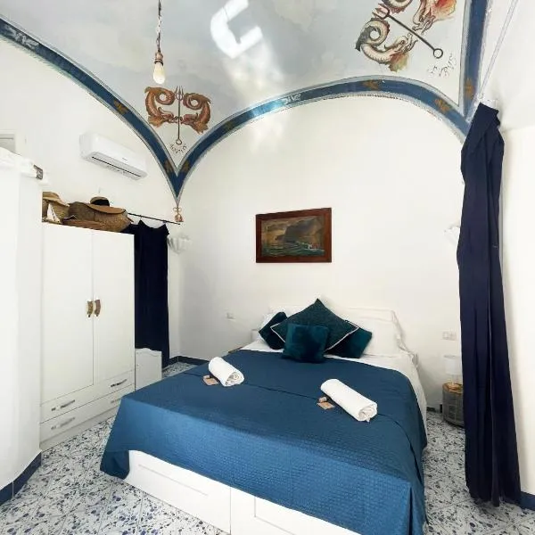 Capri Suite on the beach，位于卡普里的酒店