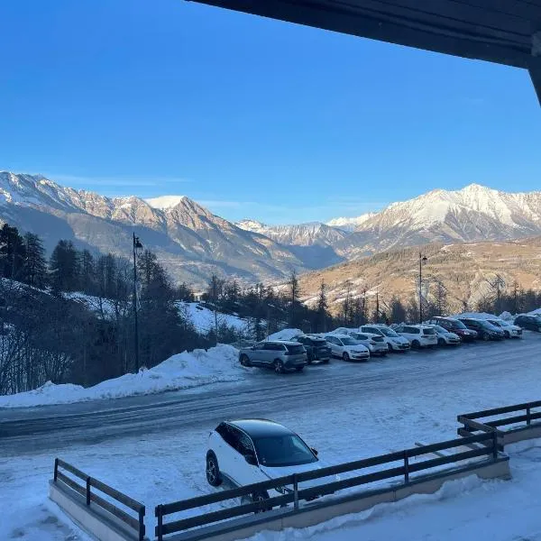 SUPER SAUZE Studio pied des pistes，位于Enchastrayes的酒店