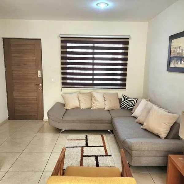Casa para grupos grandes por el ITESO，位于瓜达拉哈拉的酒店