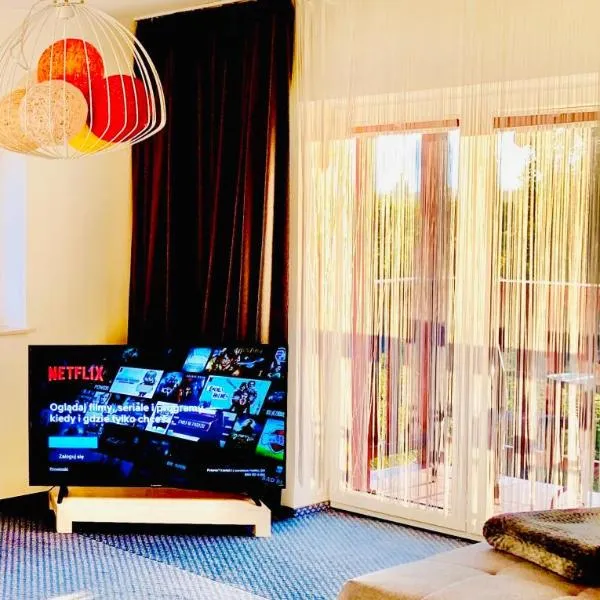 LAS SŁUPSKI PREMIUM BUSINESS APARTAMENT NR 7 Wifi Netflix Smart TV50 two bedrooms two extra large double beds up to 6 people full pleasure quality stay，位于斯武普斯克的酒店