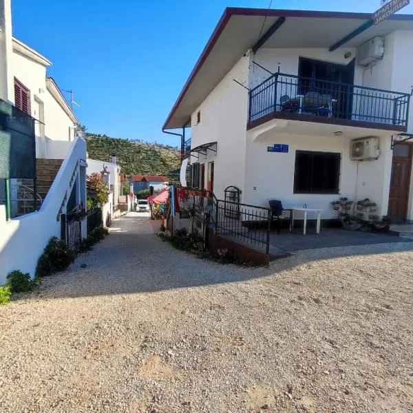 Apartment Jakoubek，位于罗戈兹尼察的酒店