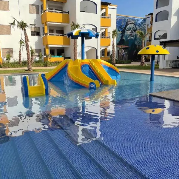 Apartement haut standing avec piscine à la Marina Saidia，位于Madagh的酒店