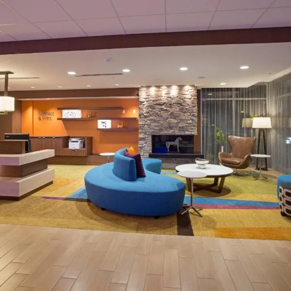 Fairfield Inn & Suites by Marriott Burlington，位于伯灵顿的酒店