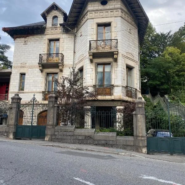 Villa Bagatelle，位于艾克斯莱班的酒店