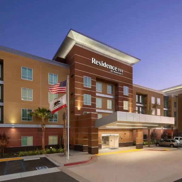 Residence Inn by Marriott Ontario Rancho Cucamonga，位于库卡蒙格牧场的酒店