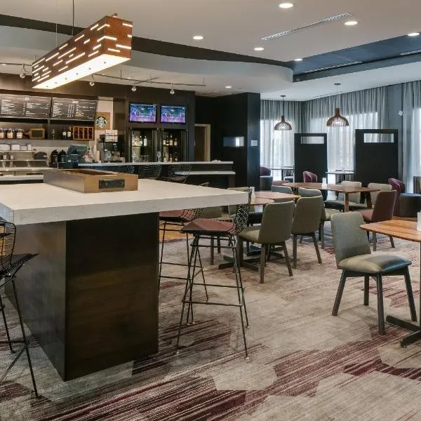 Courtyard by Marriott Omaha Bellevue at Beardmore Event Center，位于Papillion的酒店