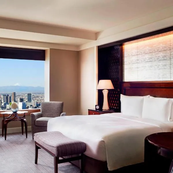 东京丽思卡尔顿酒店，位于东京的酒店