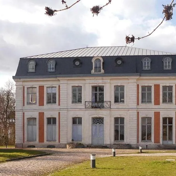 Appartement château de Lewarde，位于Aubigny-au-Bac的酒店