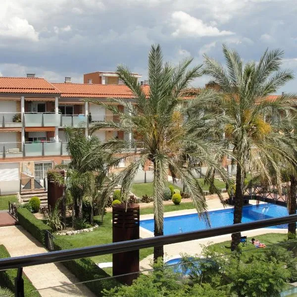 Acogedor apartamento con piscina en Vilafortuny, Cambrils，位于坎布里尔斯的酒店
