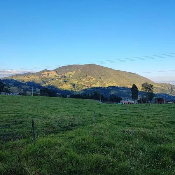 Casa campo vista a las montañas，位于Cogua的酒店