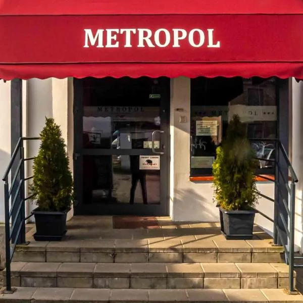 Metropol，位于Łomża Stara-Zosin的酒店