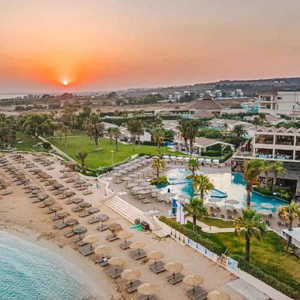 Atlantica Mare Village Ayia Napa，位于阿依纳帕的酒店