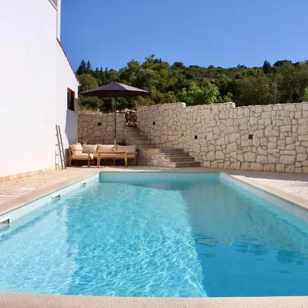 Villa Bora - Ferienhaus am Meer，位于斯拉汀的酒店