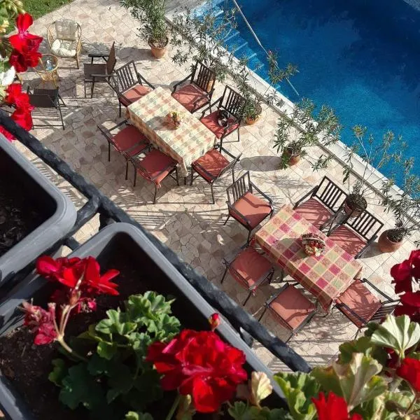 Villa Diana Apartments，位于Semenište的酒店