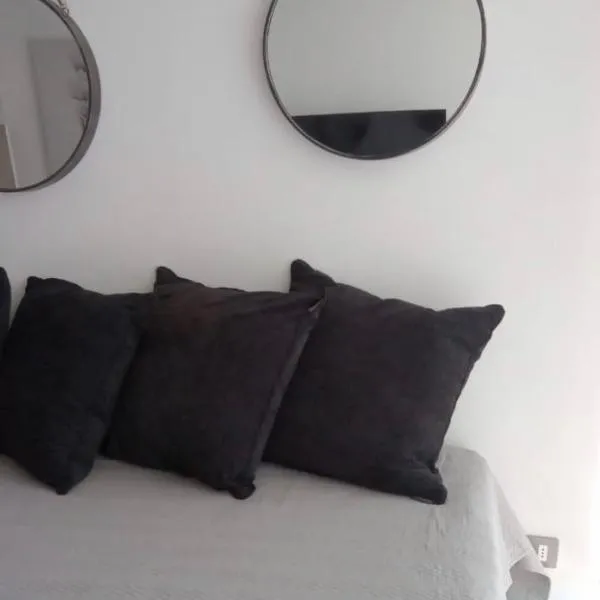 6,Costado Clínica Las Condes,3 Personas，位于圣地亚哥的酒店