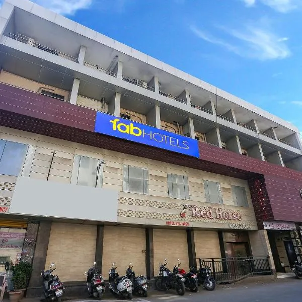 FabHotel Shivani Residency - Mira Road，位于孟买的酒店