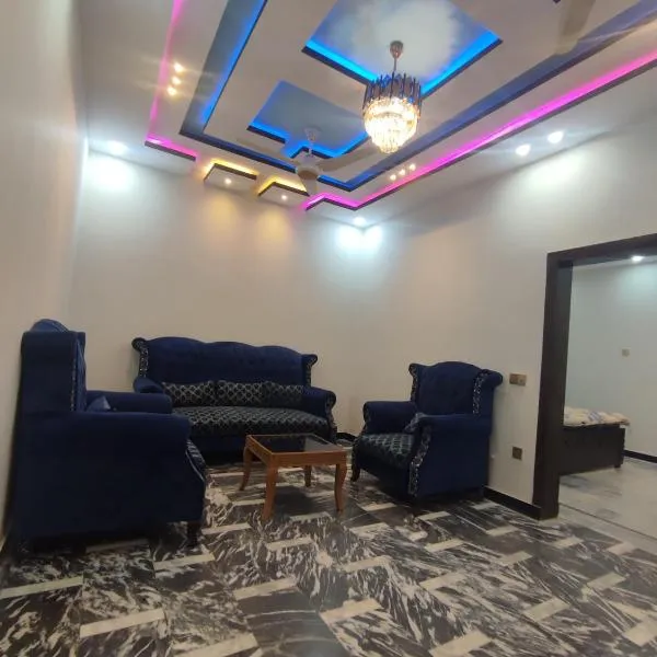 Fasil-Town Rooms Near Isb Air port，位于Dhok Sandemār的酒店