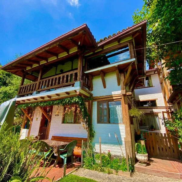 玉兰住宿加早餐旅馆，位于Cumbayá的酒店