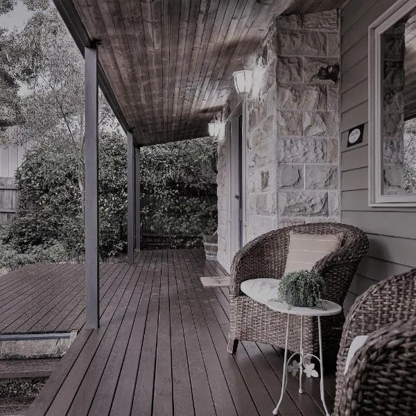 Two Truffles Cottage Accommodation，位于亚拉格林的酒店