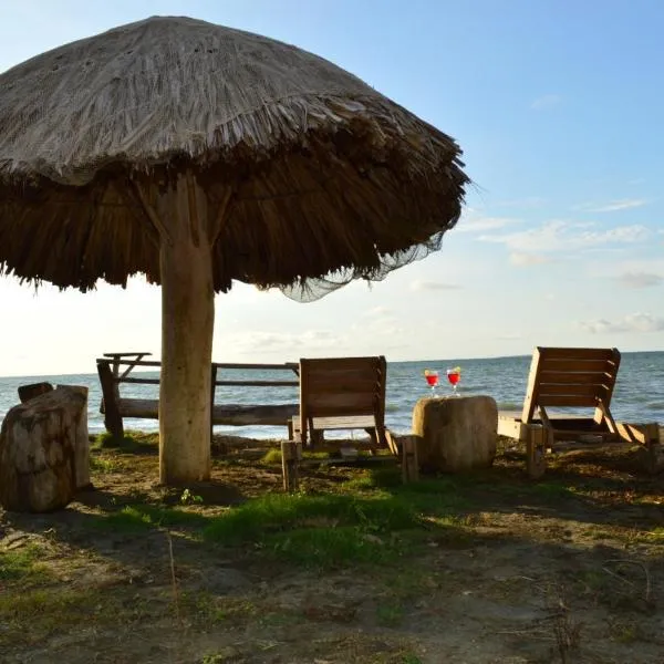 Bungalow Palmar del Viento，位于Moñitos的酒店