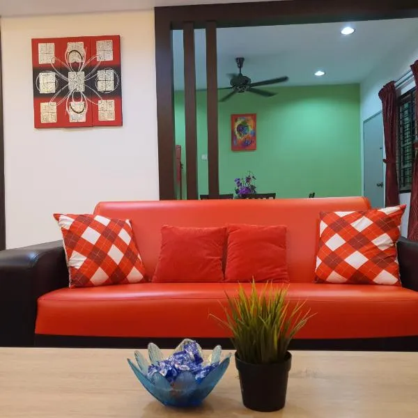 Homey Homestay，位于Kampong Jelutong的酒店