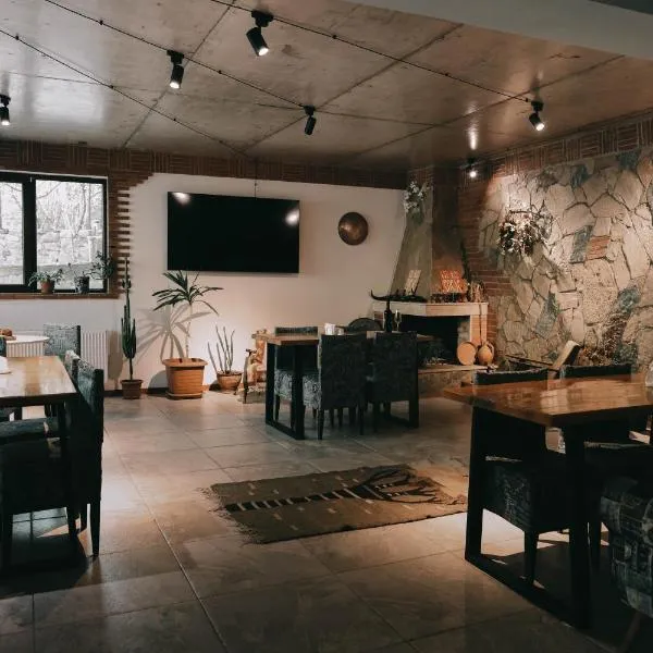 Paramount Kazbegi，位于卡兹贝吉的酒店