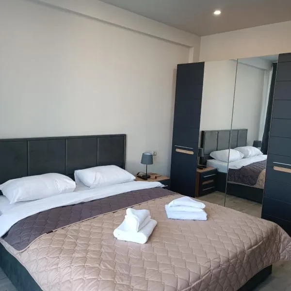 Apartments Domovik Квартира на 4 гостя, Миру 11 с кв 3，位于穆卡切沃的酒店