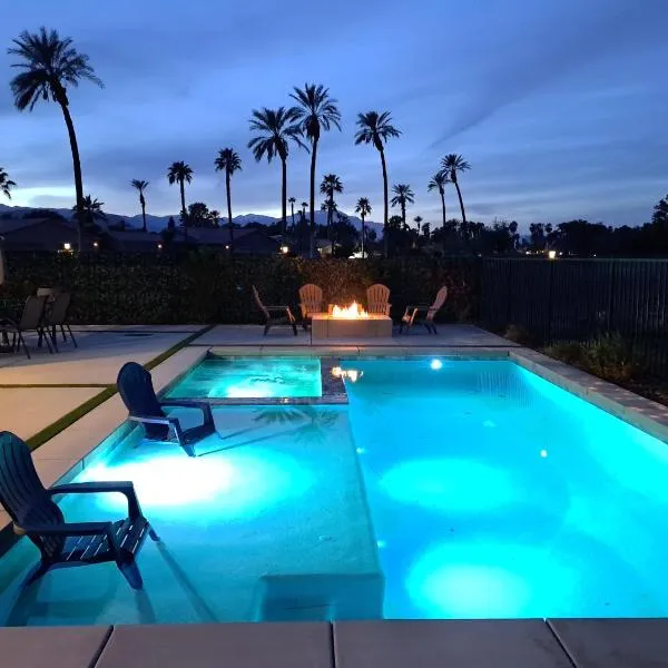 Desert Escape, Stunning View, Pool, BBQ, Firepit, Gated, Walk2 Coachella Music Festival，位于印地欧的酒店